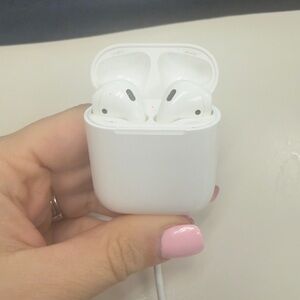 AirPods gen 2